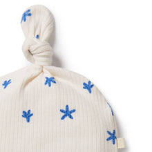 Load image into Gallery viewer, wilson + frenchy Little Starfish Organic Knot Hat