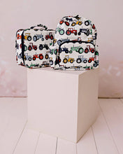 Load image into Gallery viewer, confetti kidz Insulated Lunch Bag | Farmyard Fun ππΎ