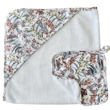 Load image into Gallery viewer, Mini &amp; Me Hooded Towel &amp; Wash Cloth Set
