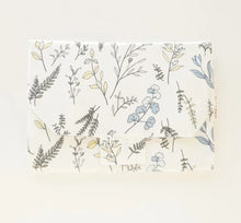 Load image into Gallery viewer, Pepe & Peach Portable Change Mat - Assorted
