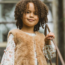 Load image into Gallery viewer, Bébé Faye Faux Fur Vest