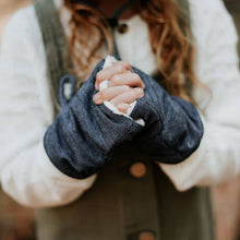 Load image into Gallery viewer, Bedhead Fleecy Fingerless Kids Mittens