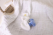 Load image into Gallery viewer, confetti kidz Knitted Booties | Snow + Blue Pom Poms