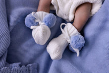 Load image into Gallery viewer, confetti kidz Knitted Booties | Snow + Blue Pom Poms