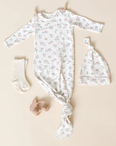 Quincy Mae Knotted Baby Gown + Hat Set || Strawberries