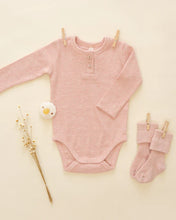 Load image into Gallery viewer, Quincy Mae Melange Socks || Oatmeal + Rose - www.bebebits.com.au