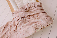 Load image into Gallery viewer, confetti kidz Organic Muslin Swaddle | Show Pups