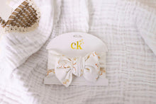 Load image into Gallery viewer, confetti kidz Oversized Knit Top Knot | Puddleduck