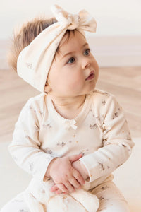 JAMIE KAY Organic Cotton Long Sleeve Bodysuit & Everyday Legging Set | Playful Kittens