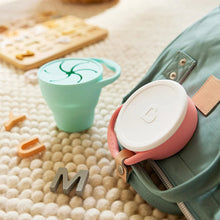 Load image into Gallery viewer, C&#39;est Silicone Snack Catcher with Lid