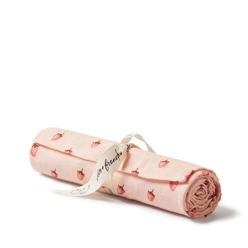 wilson + frenchy Organic Muslin | Strawberry Kisses